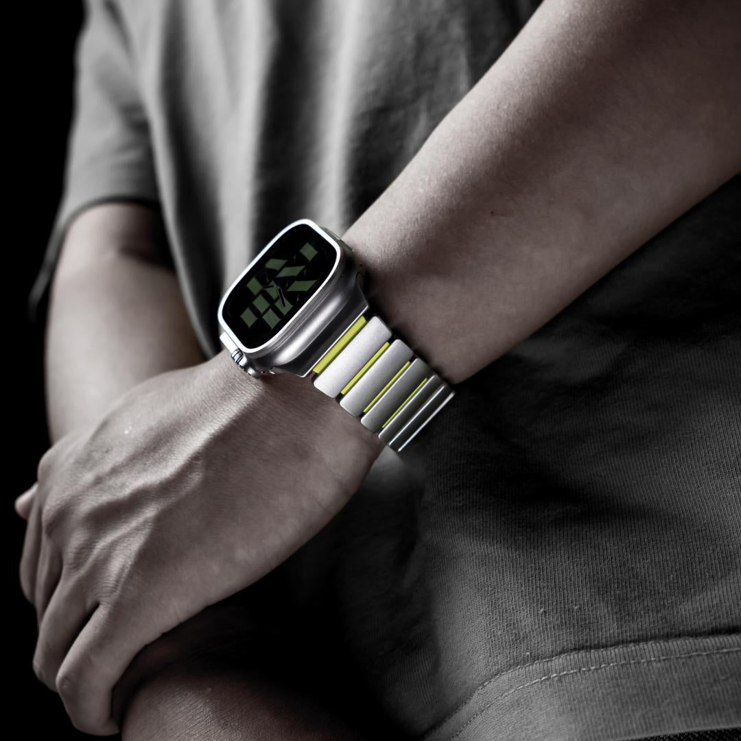 ATOM Minimalist Titanium Apple Watch Band